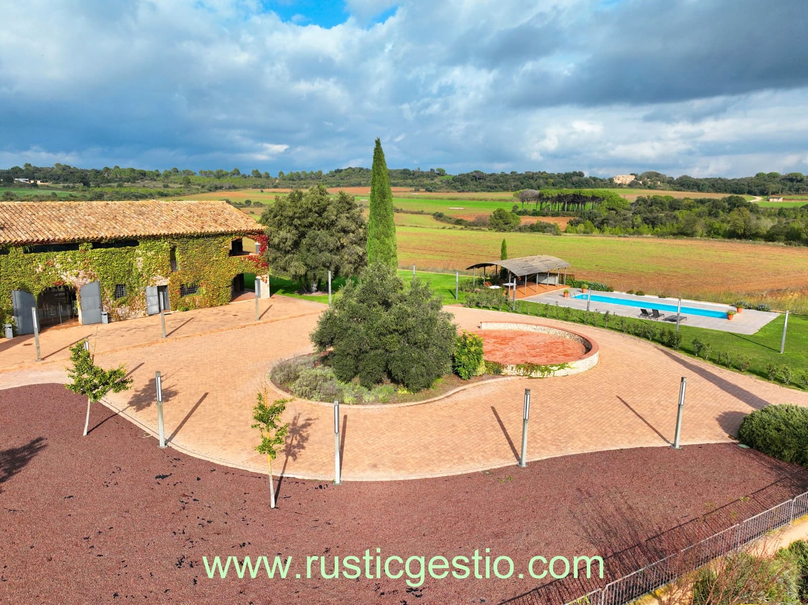 12 soveværelse Hotel til salg i Terrades med swimmingpool garage - € 2.200.000 (Ref: 9168661)