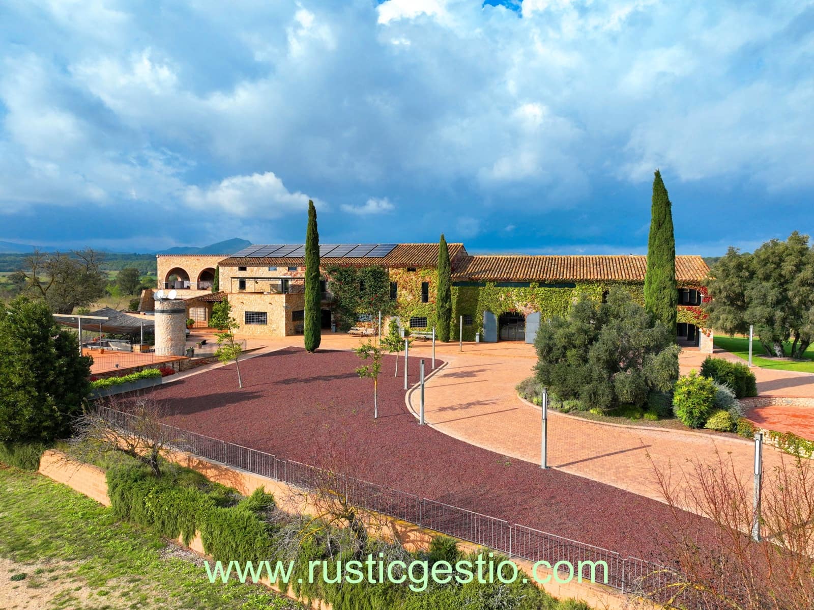 12 soveværelse Hotel til salg i Terrades med swimmingpool garage - € 2.200.000 (Ref: 9168661)