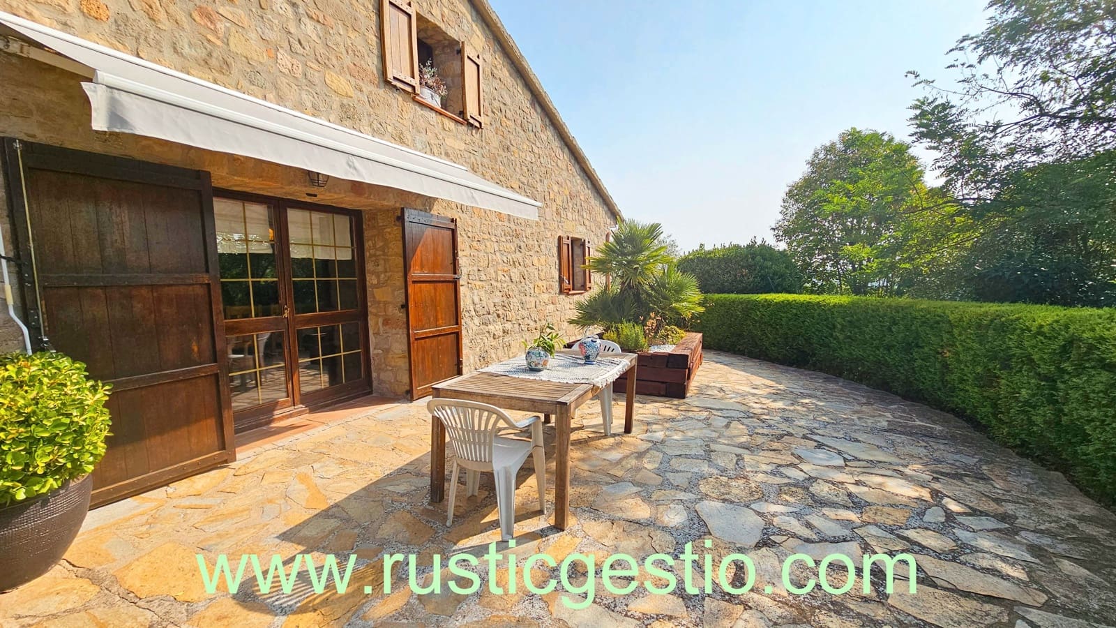 3 sypialnia Finka/Dom wiejski na sprzedaż w Sant Salvador de Guardiola z basenem - 675 000 € (Ref: 9168663)