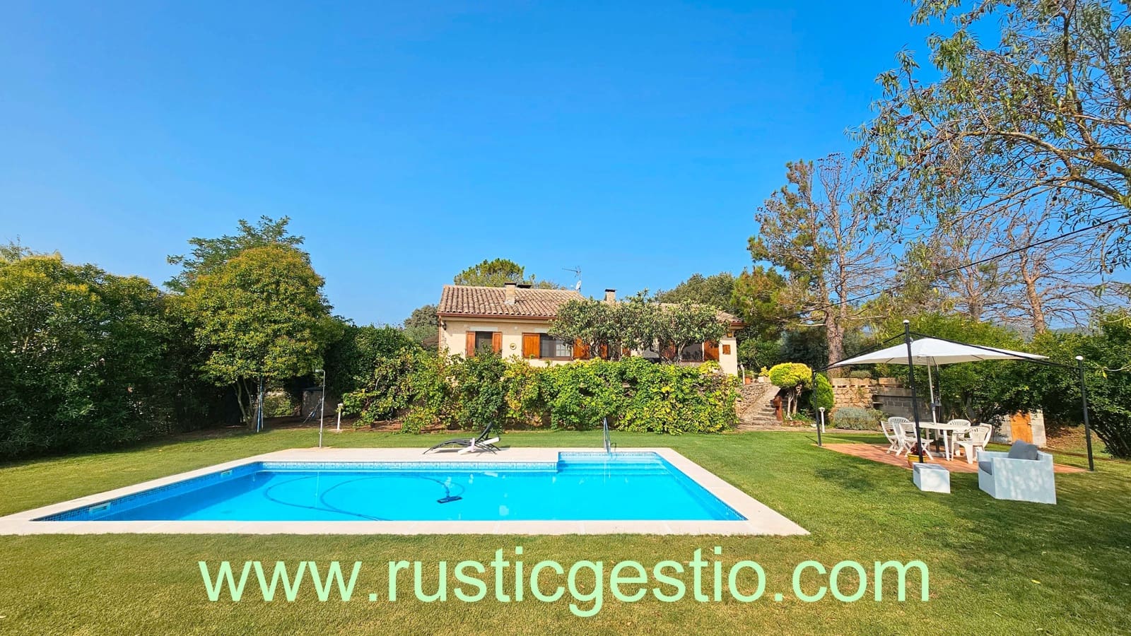 3 sypialnia Finka/Dom wiejski na sprzedaż w Sant Salvador de Guardiola z basenem - 675 000 € (Ref: 9168663)