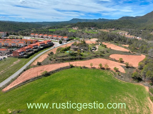 3 slaapkamer Finca/Landhuis te koop in Sant Salvador de Guardiola met zwembad - € 675.000 (Ref: 9168663)