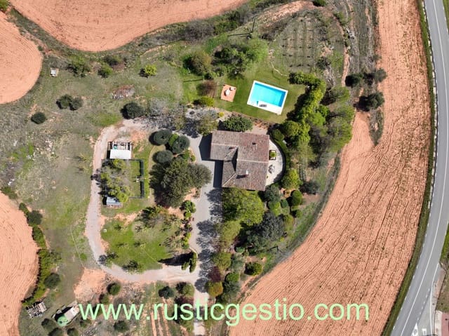 3 slaapkamer Finca/Landhuis te koop in Sant Salvador de Guardiola met zwembad - € 675.000 (Ref: 9168663)