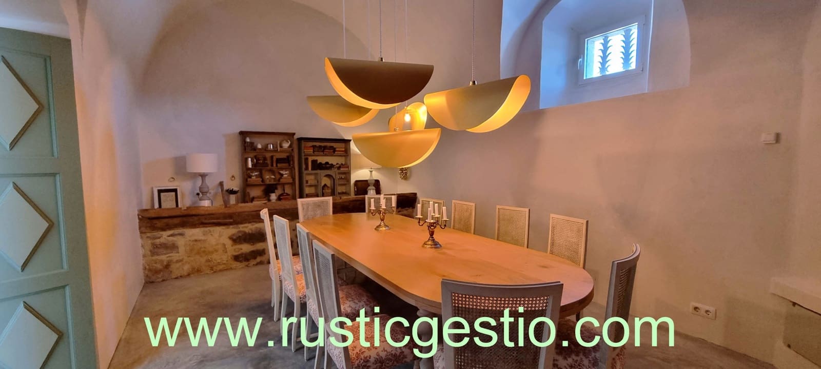 12 chambre Finca/Maison de Campagne à vendre à Vidra - 2 340 000 € (Ref: 9168664)