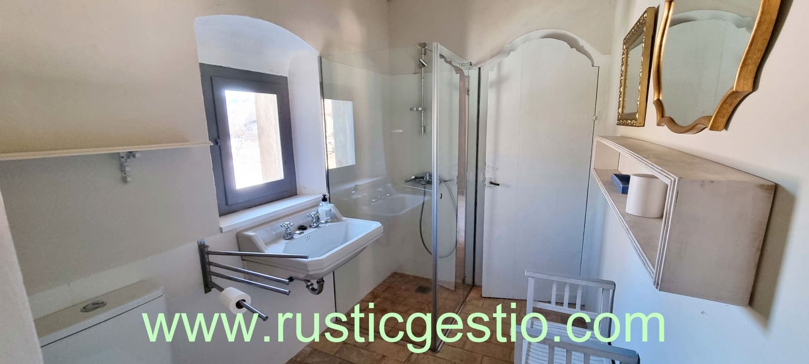 12 chambre Finca/Maison de Campagne à vendre à Vidra - 2 340 000 € (Ref: 9168664)