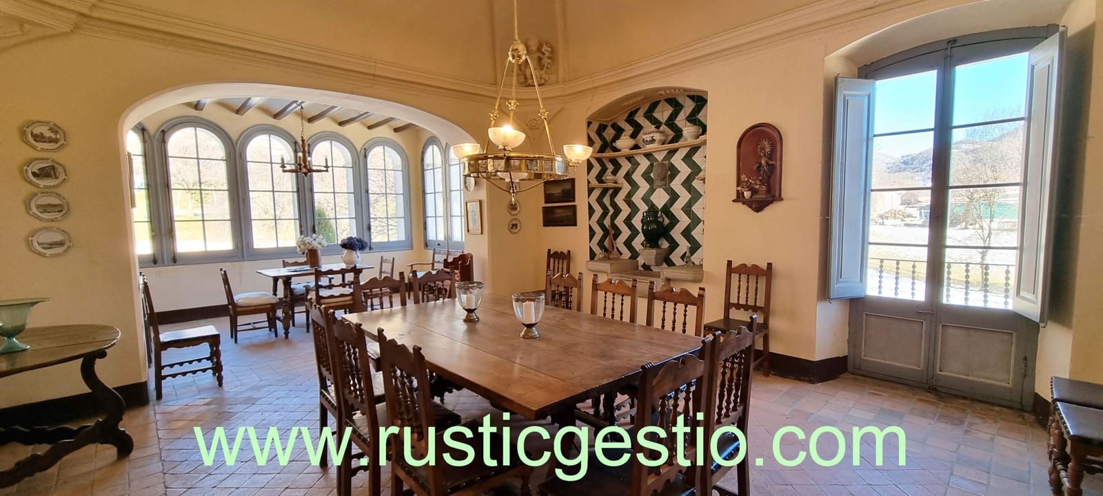 12 chambre Finca/Maison de Campagne à vendre à Vidra - 2 340 000 € (Ref: 9168664)