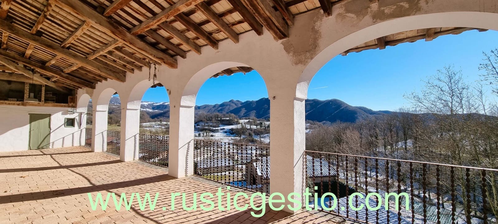 12 chambre Finca/Maison de Campagne à vendre à Vidra - 2 340 000 € (Ref: 9168664)