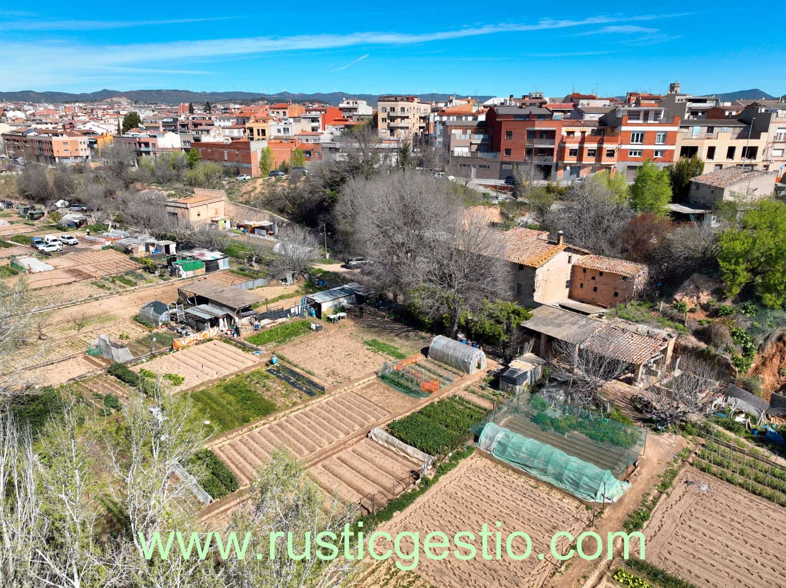 6 soveværelse Finca/Landehus til salg i Vilanova del Cami med garage - € 200.000 (Ref: 9168679)