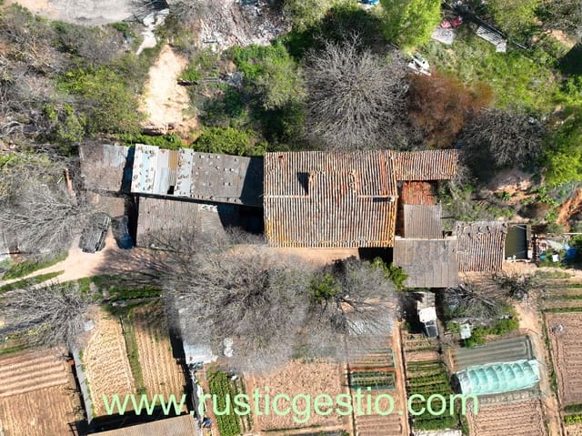 6 slaapkamer Finca/Landhuis te koop in Vilanova del Camí met garage - € 200.000 (Ref: 9168679)