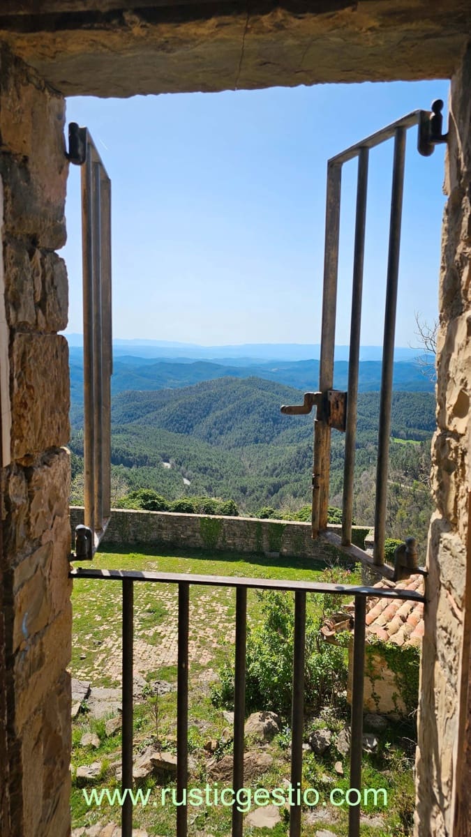 25 soveværelse Finca/Landehus til salg i Les Llosses - € 1.500.000 (Ref: 9168680)