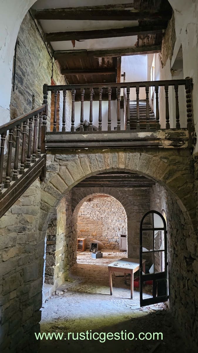 25 soveværelse Finca/Landehus til salg i Les Llosses - € 1.500.000 (Ref: 9168680)