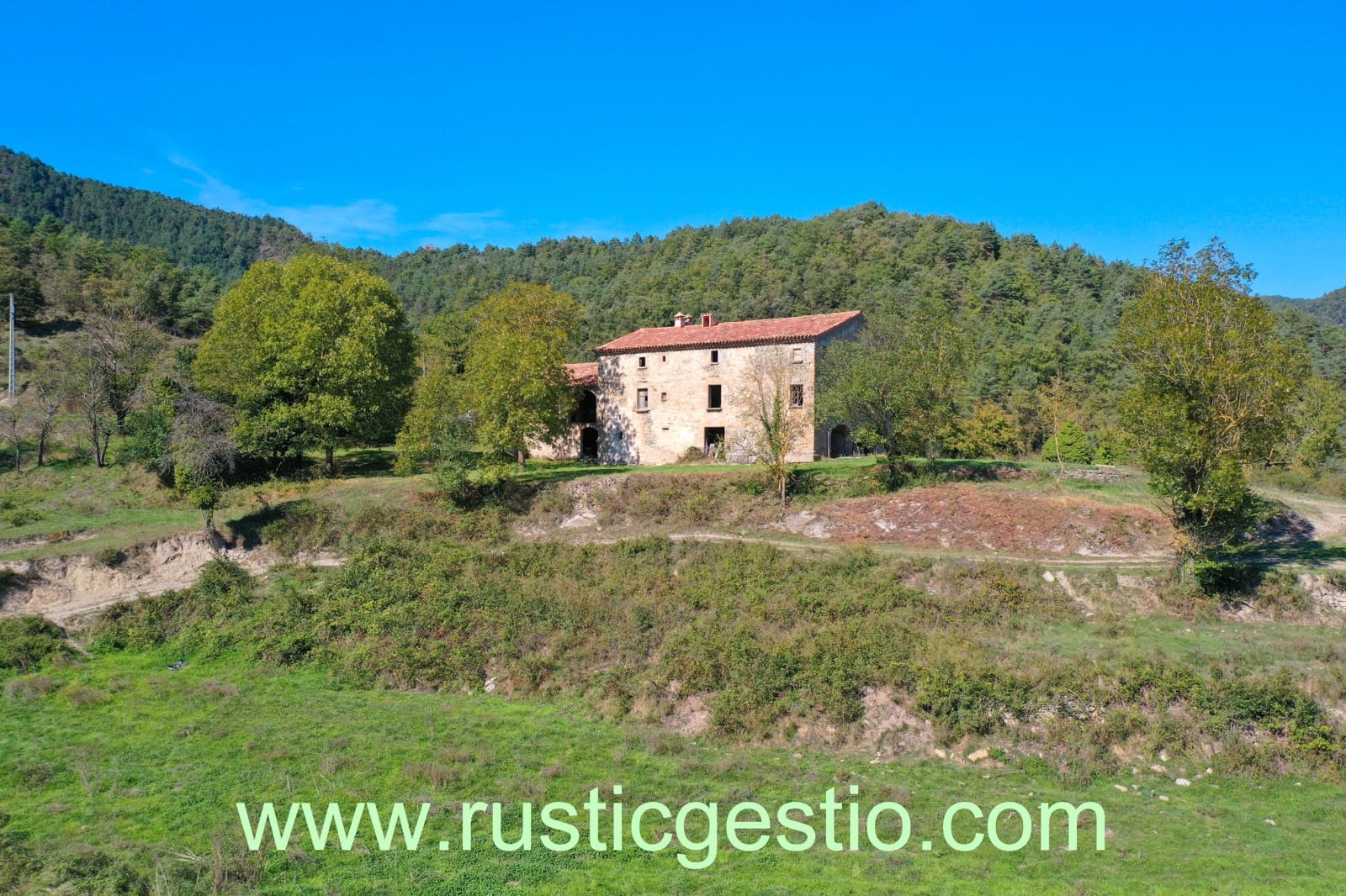 8 soveværelse Finca/Landehus til salg i Les Llosses - € 750.000 (Ref: 9168682)