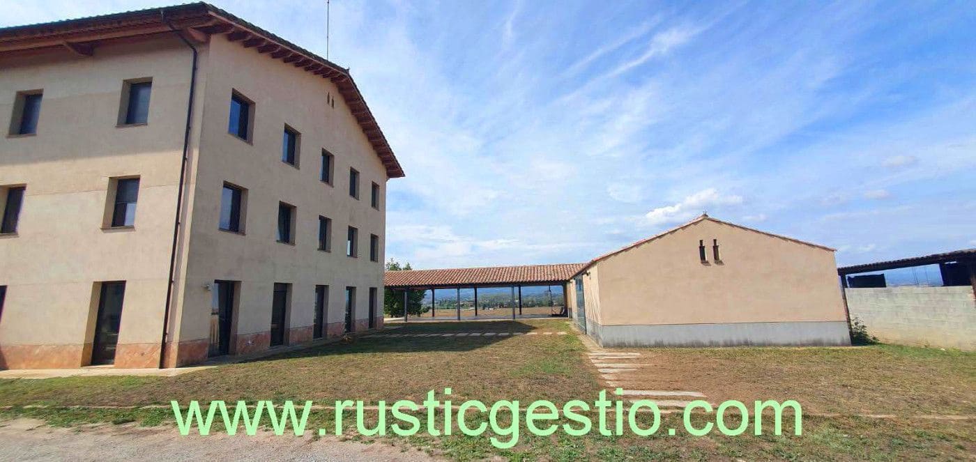 9 soveværelse Finca/Landehus til salg i Vic med garage - € 1.450.000 (Ref: 9168684)