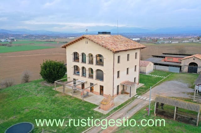 9 chambre Finca/Maison de Campagne à vendre à Vic avec garage - 1 450 000 € (Ref: 9168684)