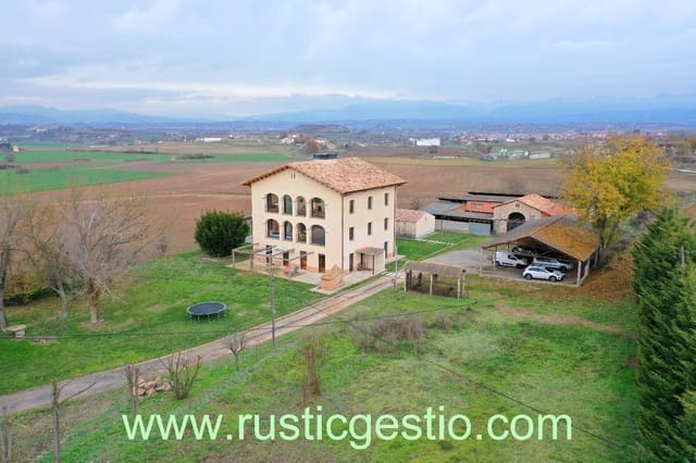 9 chambre Finca/Maison de Campagne à vendre à Vic avec garage - 1 450 000 € (Ref: 9168684)