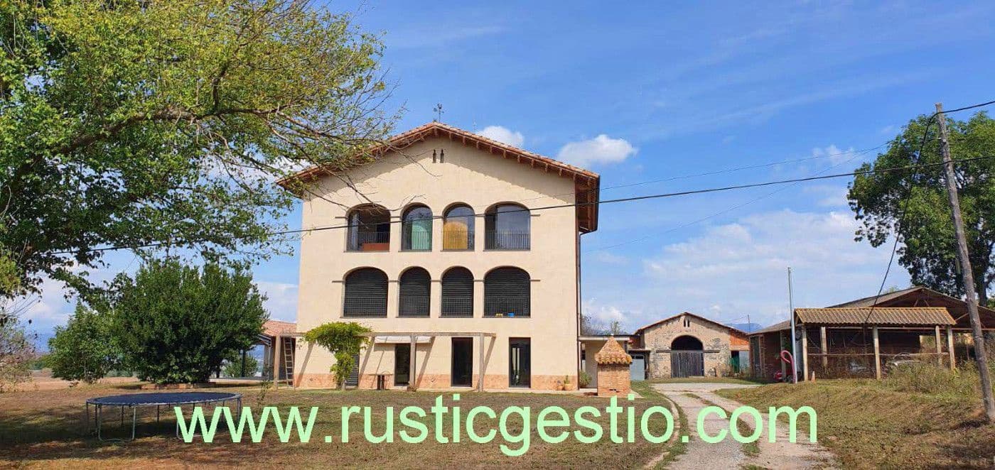 9 soveværelse Finca/Landehus til salg i Vic med garage - € 1.450.000 (Ref: 9168684)