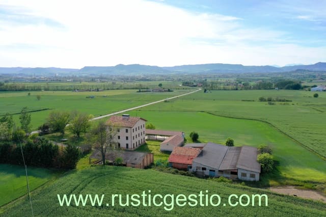 9 chambre Finca/Maison de Campagne à vendre à Vic avec garage - 1 450 000 € (Ref: 9168684)