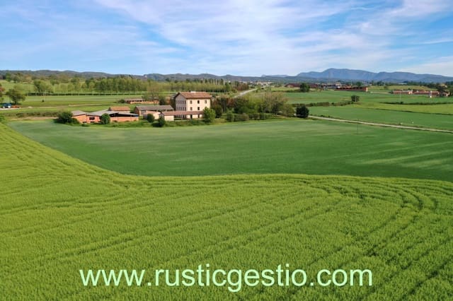 9 chambre Finca/Maison de Campagne à vendre à Vic avec garage - 1 450 000 € (Ref: 9168684)