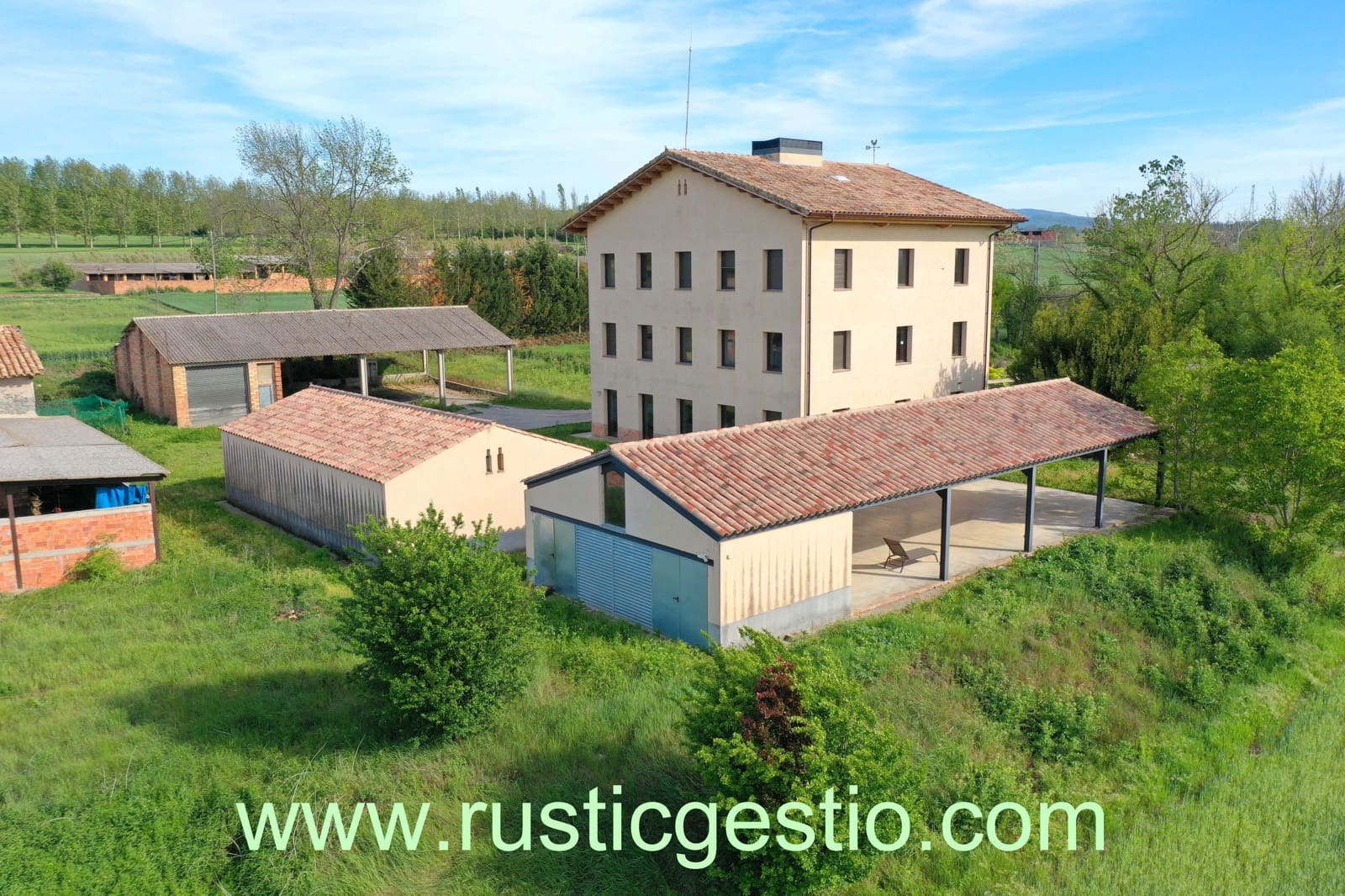 9 soveværelse Finca/Landehus til salg i Vic med garage - € 1.450.000 (Ref: 9168684)