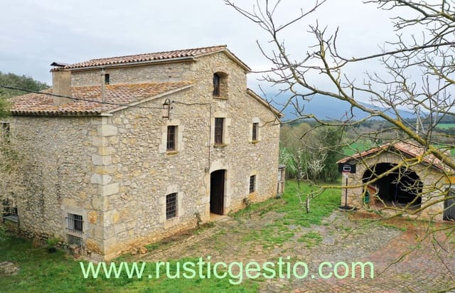 8 slaapkamer Finca/Landhuis te koop in Porqueres met garage - € 600.000 (Ref: 9168686)