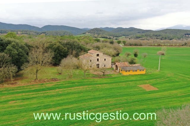 8 slaapkamer Finca/Landhuis te koop in Porqueres met garage - € 600.000 (Ref: 9168686)