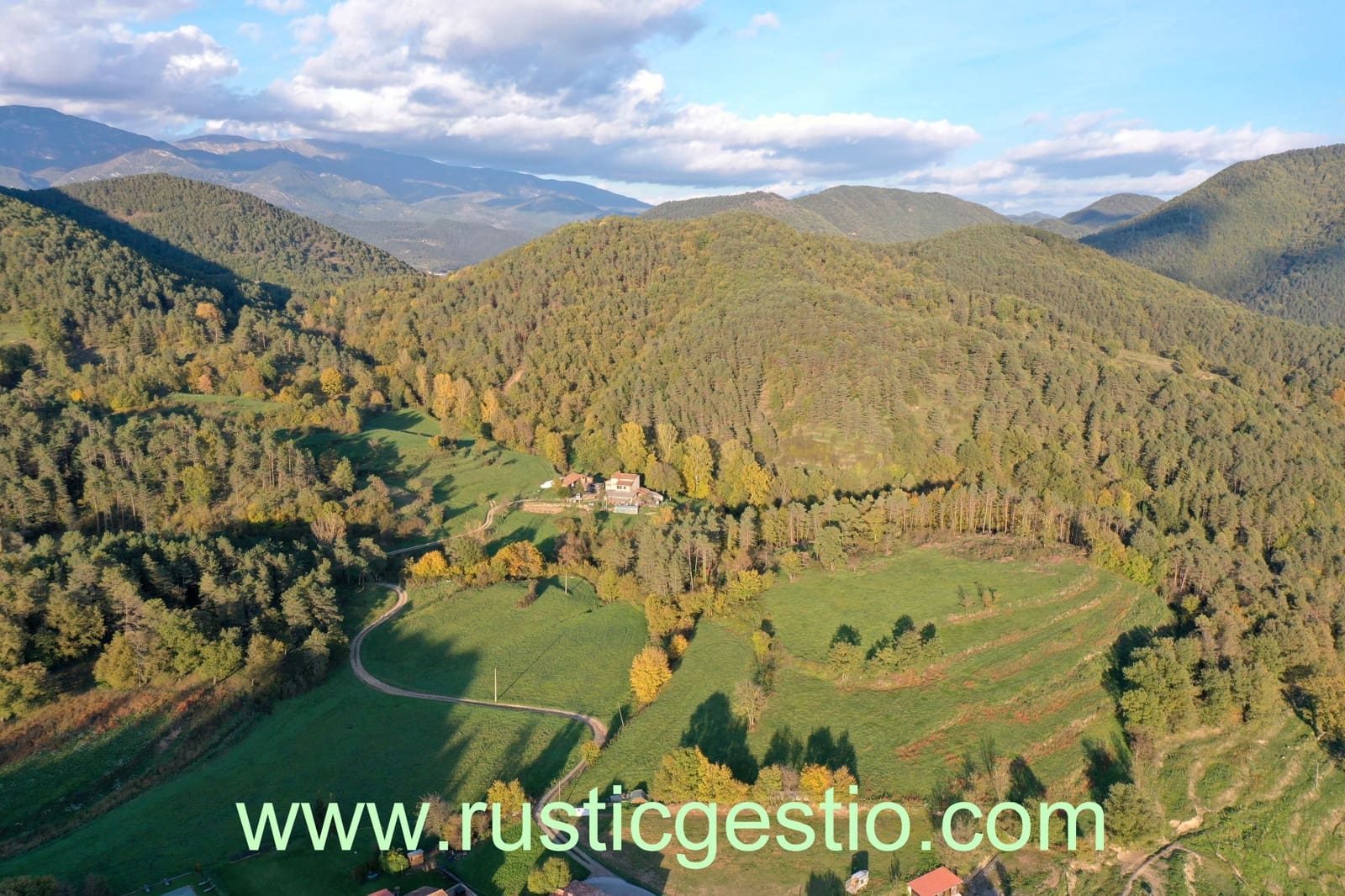 4 chambre Finca/Maison de Campagne à vendre à Ripoll avec garage - 495 000 € (Ref: 9168687)