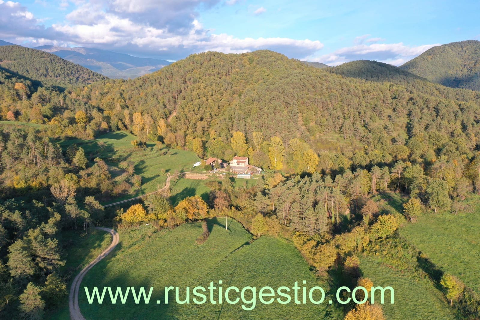 4 chambre Finca/Maison de Campagne à vendre à Ripoll avec garage - 495 000 € (Ref: 9168687)