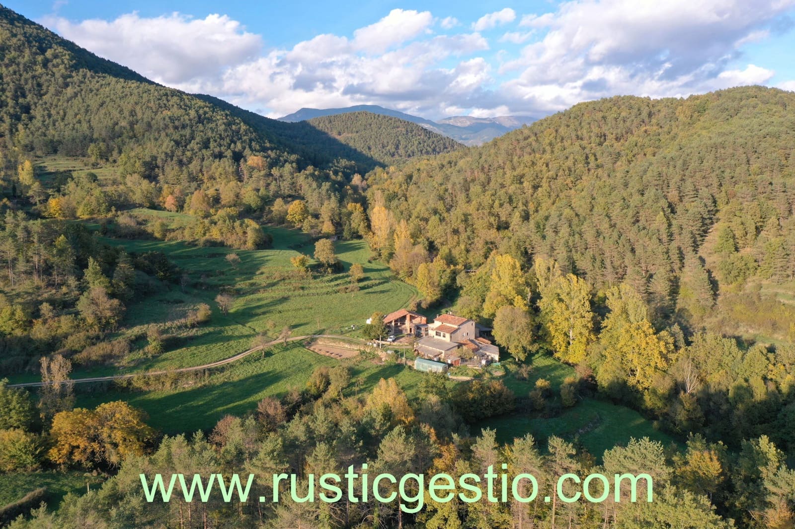 4 chambre Finca/Maison de Campagne à vendre à Ripoll avec garage - 495 000 € (Ref: 9168687)