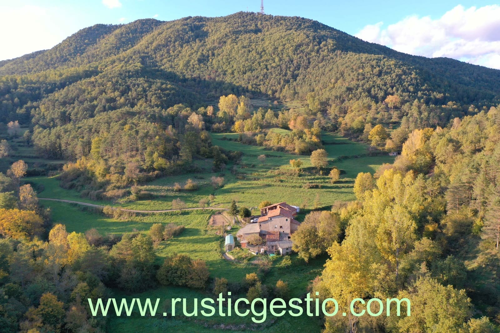 4 chambre Finca/Maison de Campagne à vendre à Ripoll avec garage - 495 000 € (Ref: 9168687)