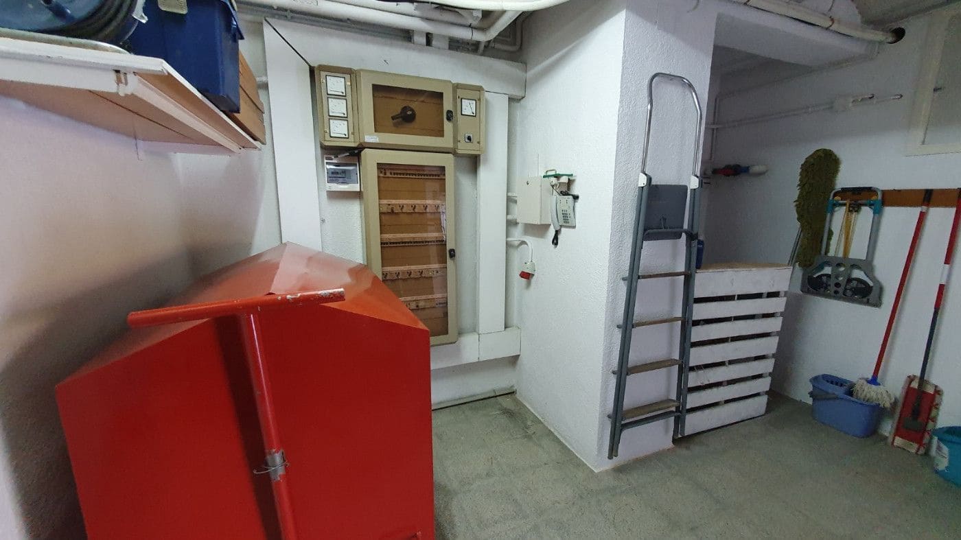 12 bedroom Finca/Country House for sale in Oris with pool garage - € 920,000 (Ref: 9168688)