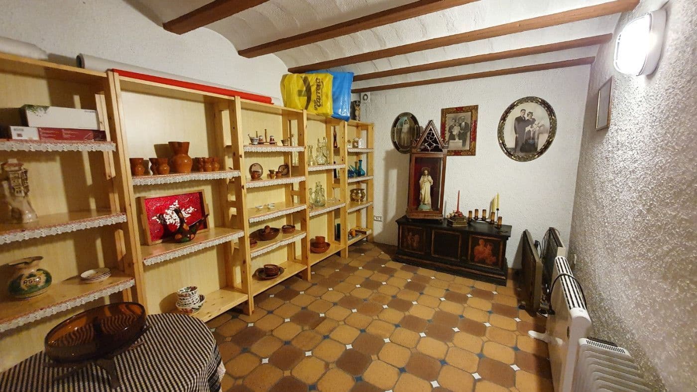 12 bedroom Finca/Country House for sale in Oris with pool garage - € 920,000 (Ref: 9168688)