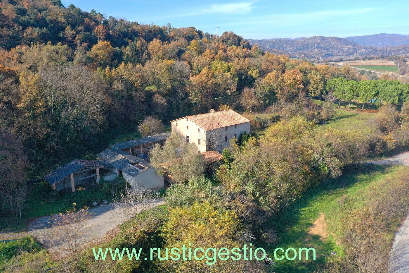 12 bedroom Finca/Country House for sale in Oris with pool garage - € 920,000 (Ref: 9168688)