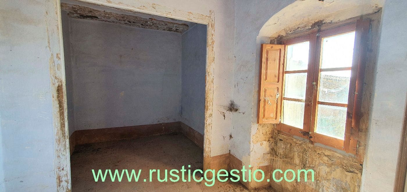 8 soverom Finca/Herregård til salgs i Sant Pere Sallavinera med garasje - € 340 000 (Ref: 9168689)