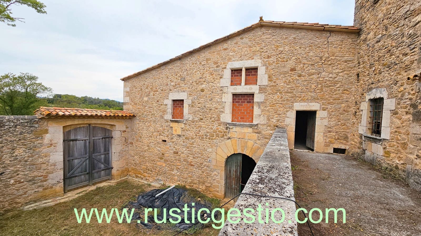 6 soveværelse Finca/Landehus til salg i Banyoles - € 700.000 (Ref: 9168692)