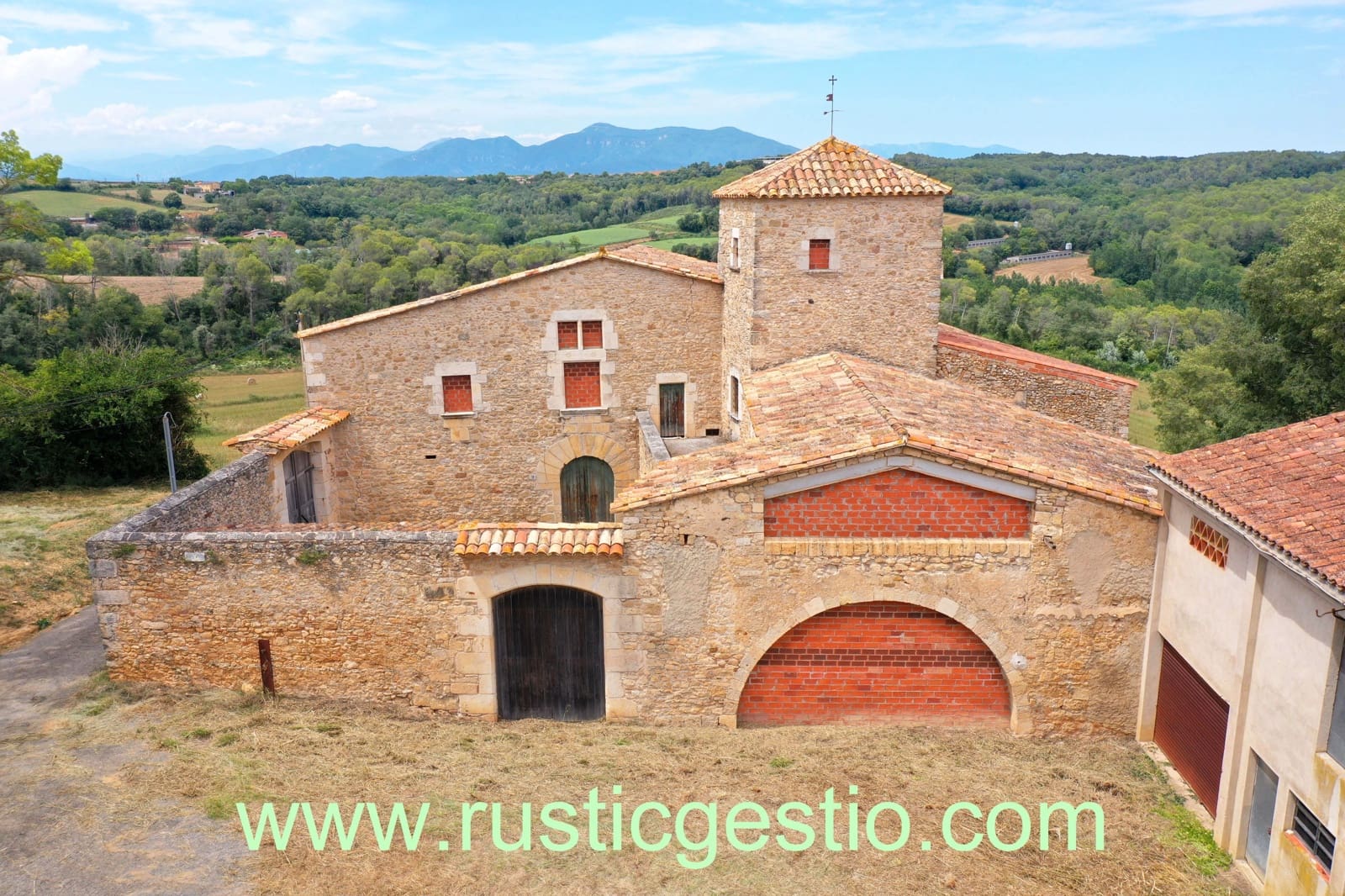 6 soveværelse Finca/Landehus til salg i Banyoles - € 700.000 (Ref: 9168692)