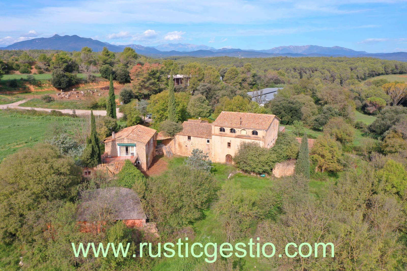 6 soveværelse Finca/Landehus til salg i Navata - € 2.200.000 (Ref: 9168693)