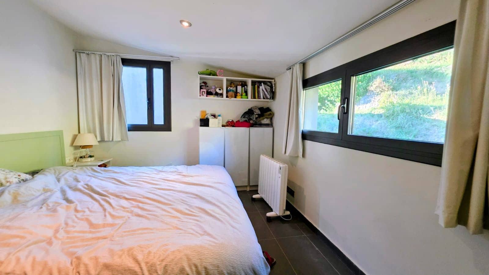 5 soveværelse Byhus til salg i Borreda med garage - € 700.000 (Ref: 9345635)