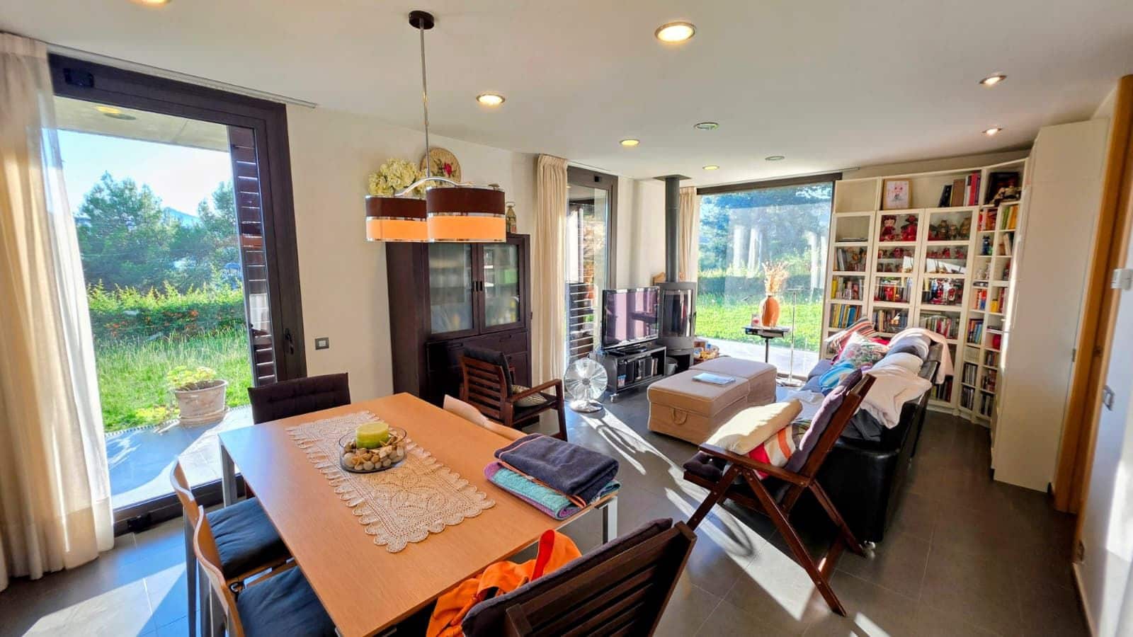 5 soveværelse Byhus til salg i Borreda med garage - € 700.000 (Ref: 9345635)