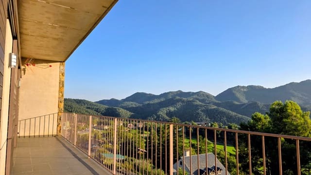 5 soveværelse Byhus til salg i Borredà med garage - € 700.000 (Ref: 9345635)