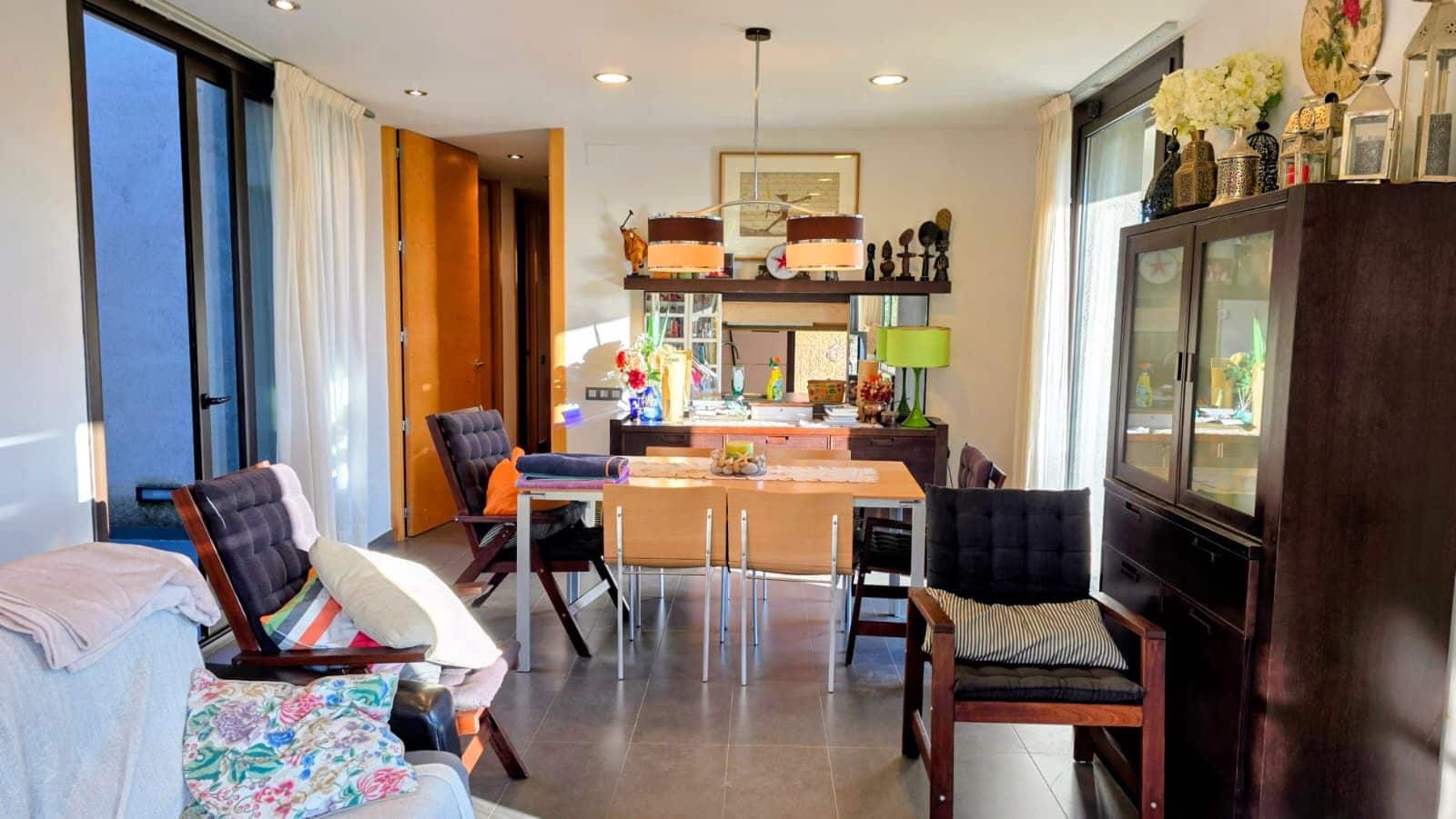 5 soveværelse Byhus til salg i Borreda med garage - € 700.000 (Ref: 9345635)