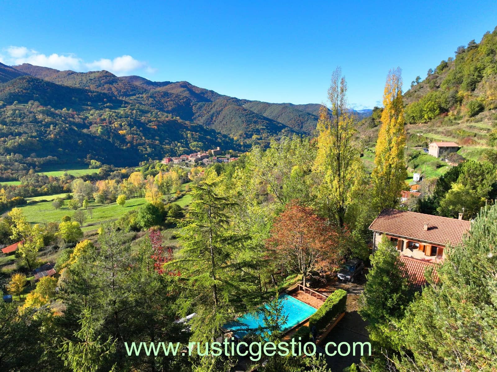 5 soveværelse Finca/Landehus til salg i Vallfogona de Ripolles med swimmingpool - € 695.000 (Ref: 9377806)