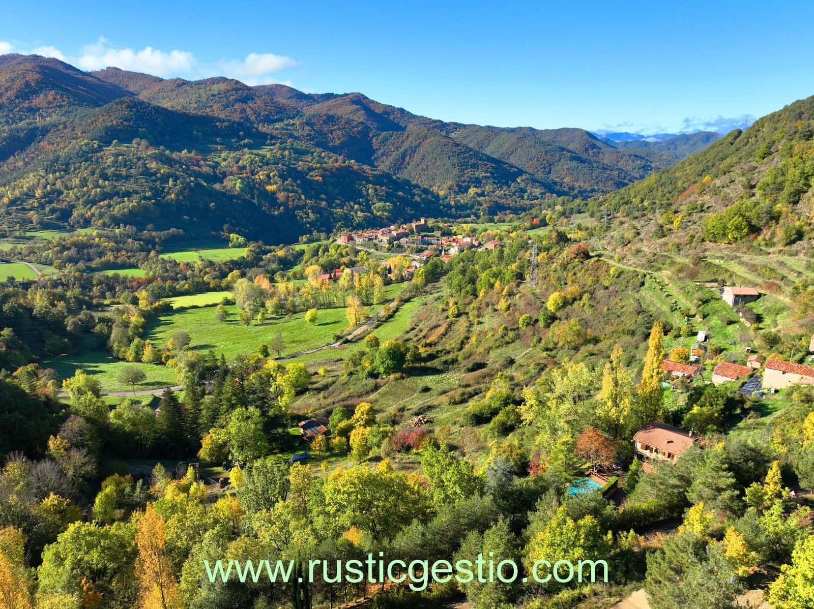 5 soveværelse Finca/Landehus til salg i Vallfogona de Ripolles med swimmingpool - € 695.000 (Ref: 9377806)