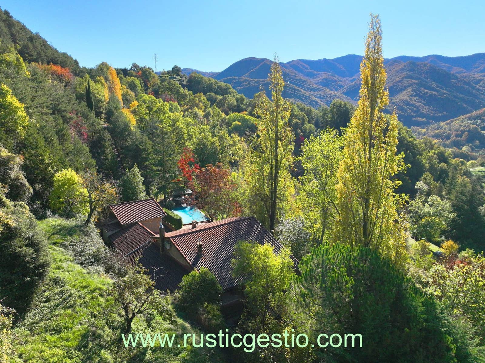 5 soveværelse Finca/Landehus til salg i Vallfogona de Ripolles med swimmingpool - € 695.000 (Ref: 9377806)