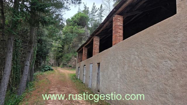 3 soveværelse Finca/Landehus til salg i Sant Hilari Sacalm - € 325.000 (Ref: 9550343)