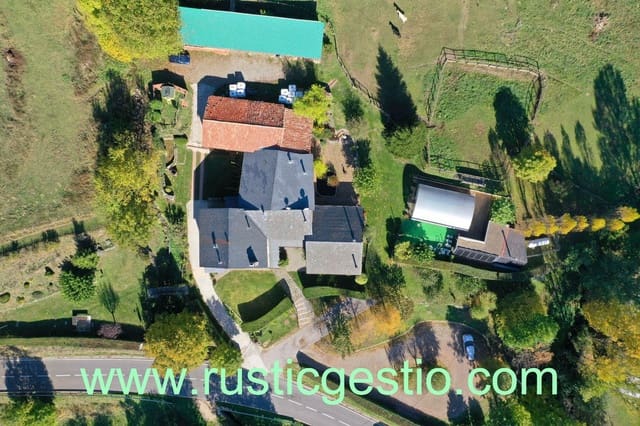 15 bedroom Hotel for sale in Planoles with pool garage - € 849,000 (Ref: 9550344)