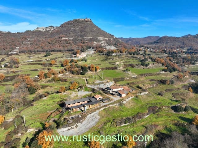 4 sovrum Finca/Hus på landet till salu i Santa Maria de Besora med garage - 425 000 € (Ref: 9573491)