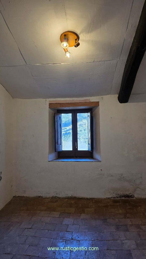 4 sovrum Finca/Hus på landet till salu i Santa Maria de Besora med garage - 425 000 € (Ref: 9573491)