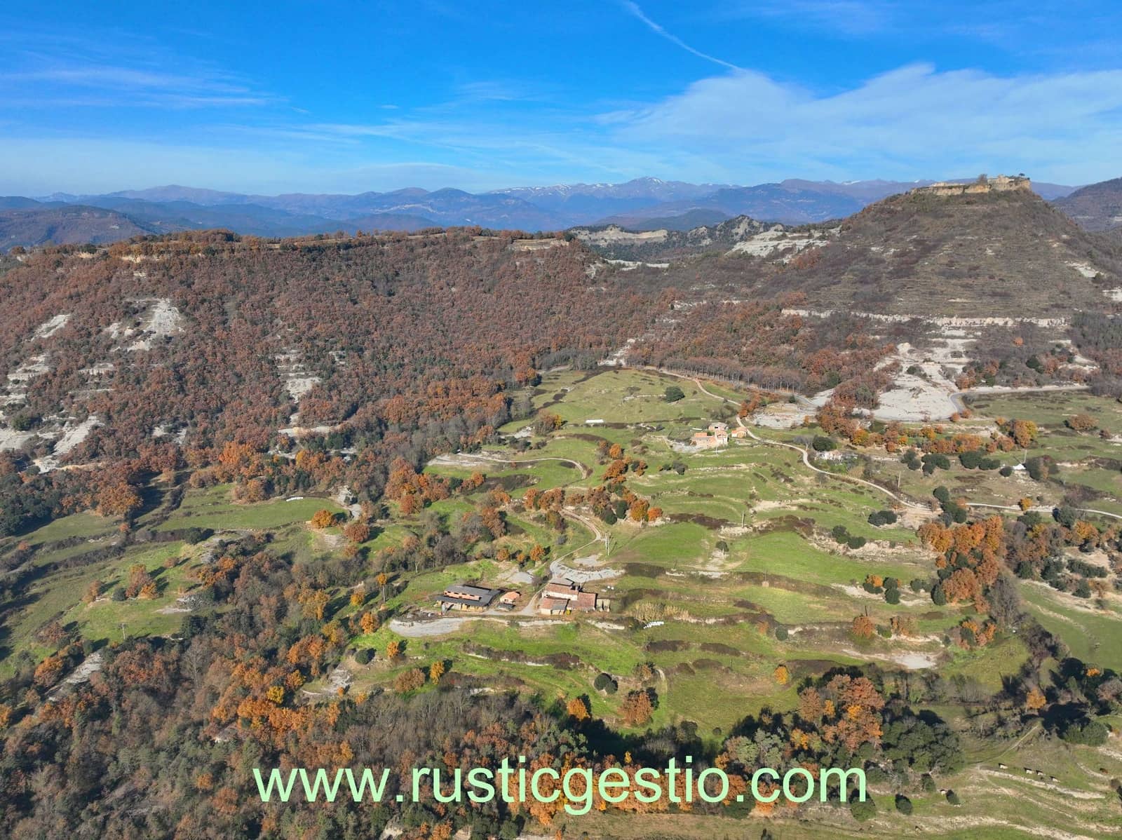 4 sovrum Finca/Hus på landet till salu i Santa Maria de Besora med garage - 425 000 € (Ref: 9573491)