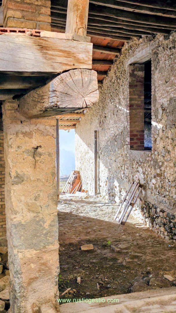 4 sovrum Finca/Hus på landet till salu i Santa Maria de Besora med garage - 425 000 € (Ref: 9573491)