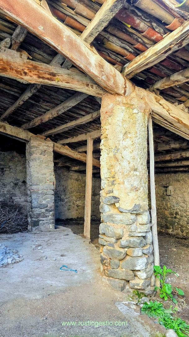 4 sovrum Finca/Hus på landet till salu i Santa Maria de Besora med garage - 425 000 € (Ref: 9573491)