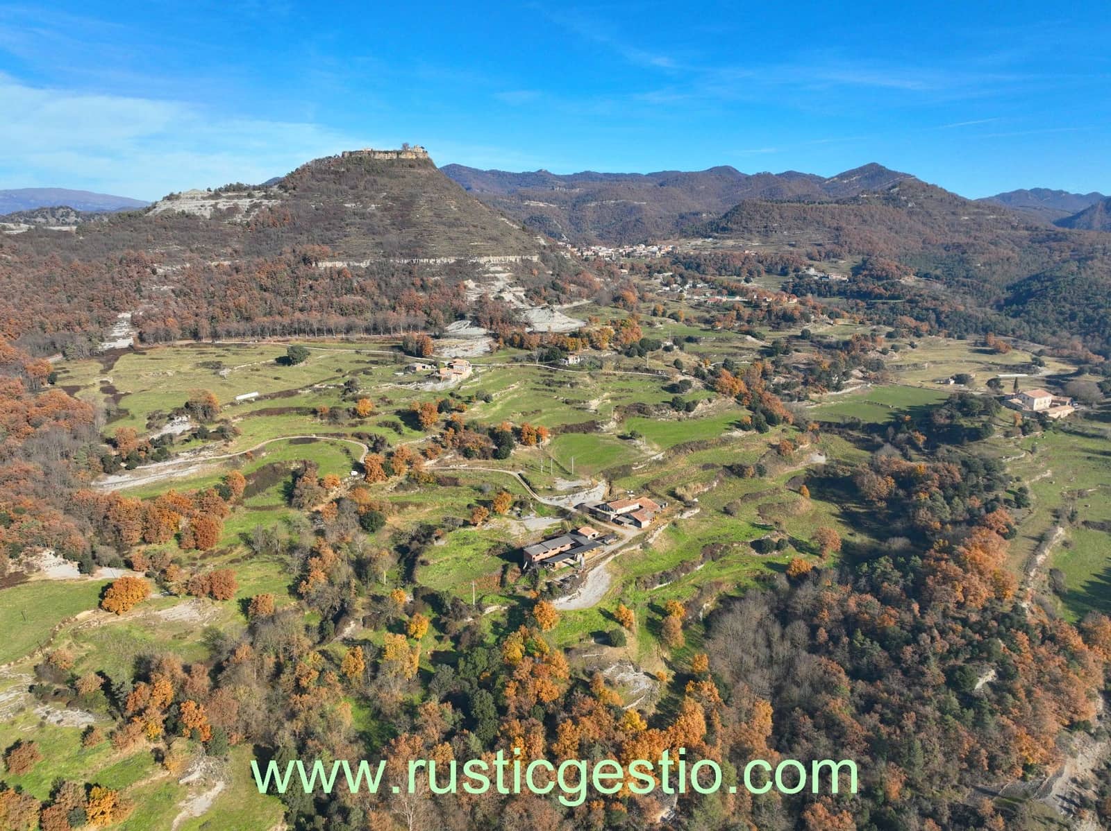 4 sovrum Finca/Hus på landet till salu i Santa Maria de Besora med garage - 425 000 € (Ref: 9573491)